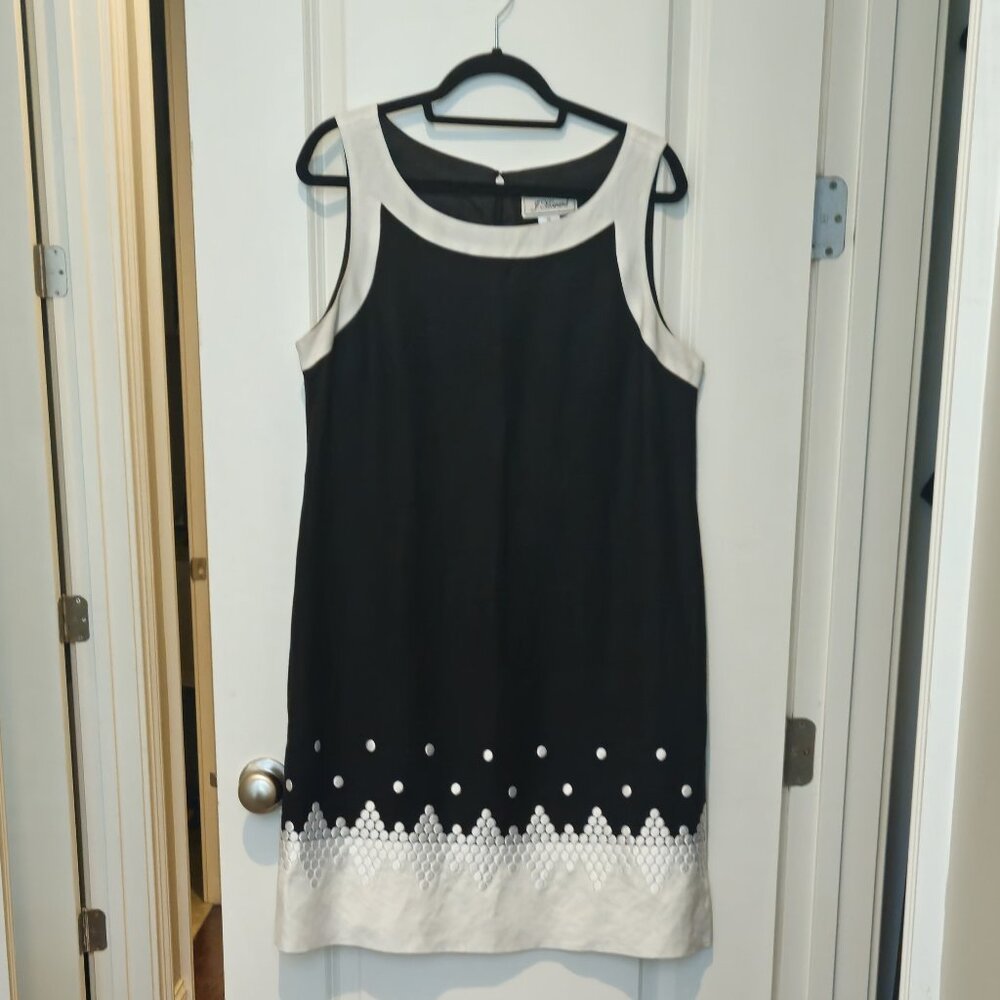 J HOWARD Black dress, white trim, 16 sleeveless, so pretty!